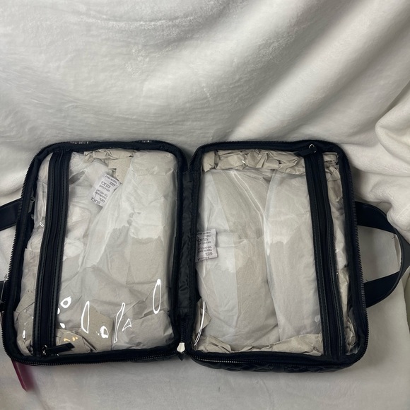 Betsey Johnson toiletries carrying case, NWT - Picture 8 of 10